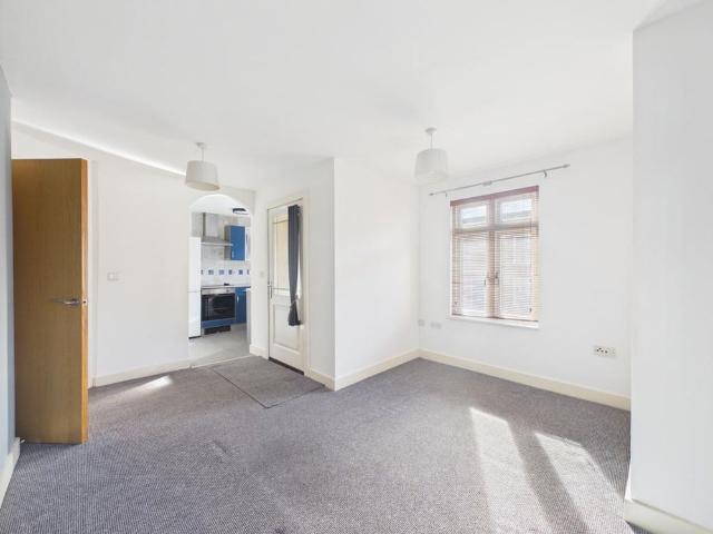 Apartment for rent in Wotton, Gloucester