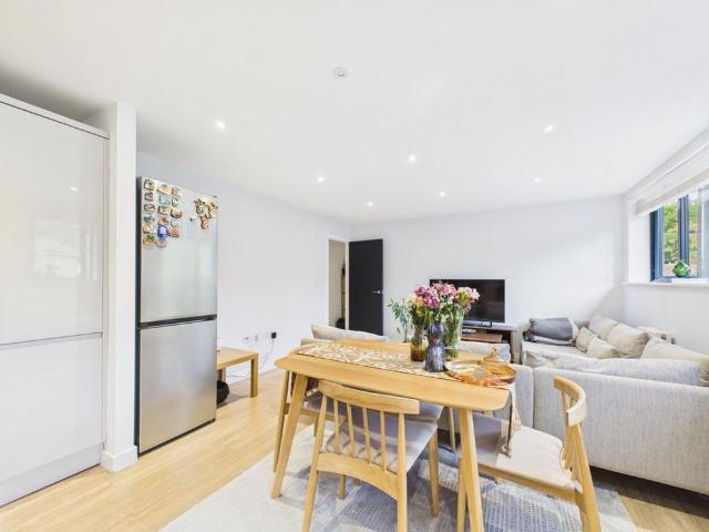 Apartment for rent in Wooburn, Wooburn Green