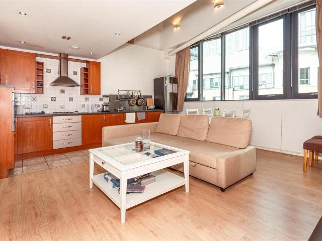 Flat for rent in City Centre, Georgia