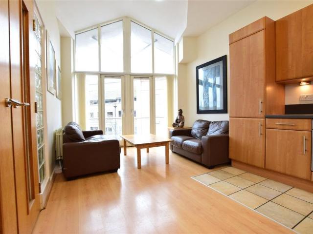Apartment for rent in St James, Sandown Park