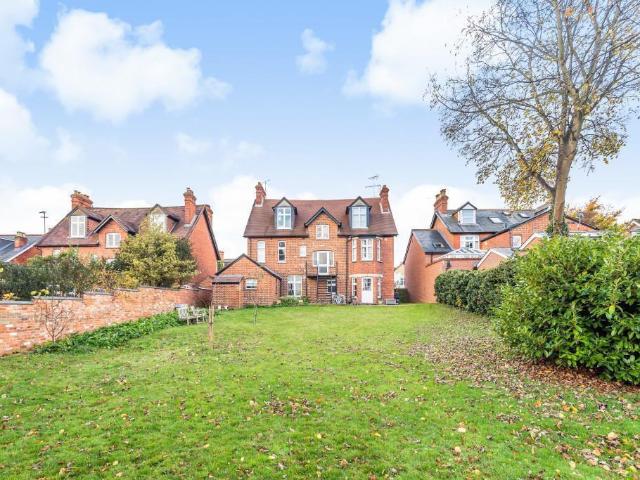 Flat for rent in Henley-on-Thames, Berrick Salome