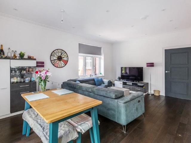 Apartment for rent in Norwood Hill, Red Hill