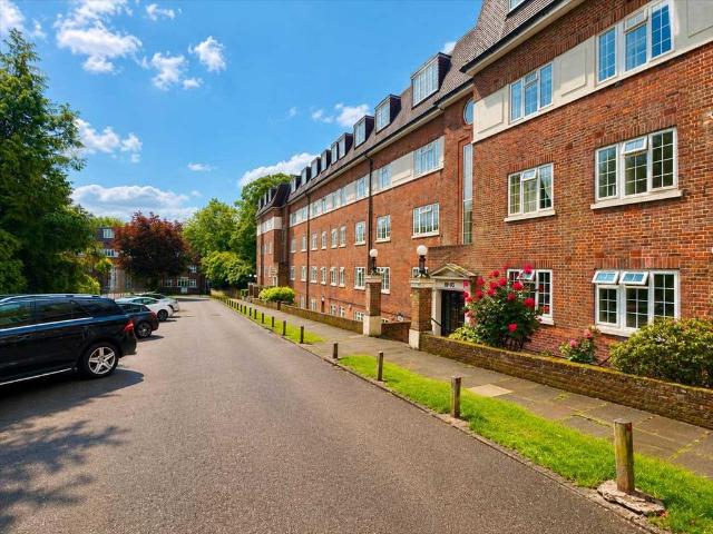 Flat for rent in Greater London