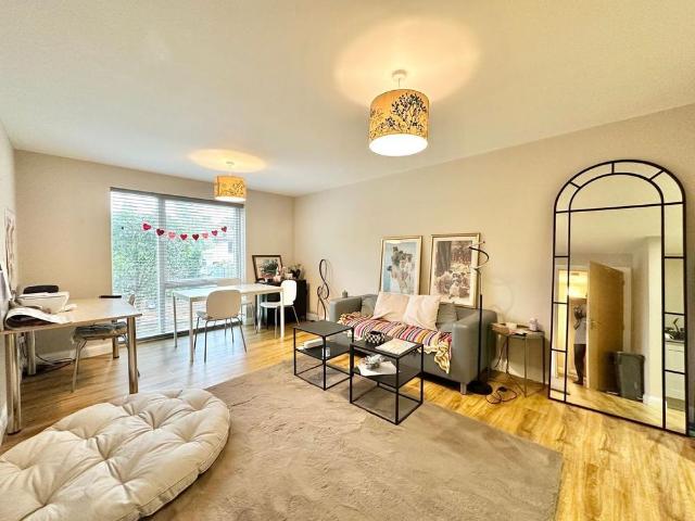 Apartment for rent in Page Hill, Buckingham
