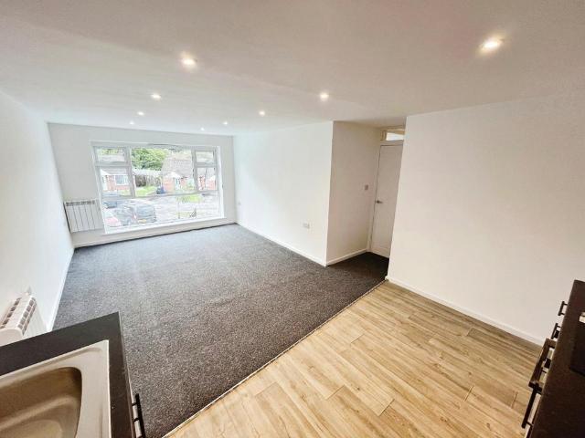 Flat for rent in Clayton, Butterton