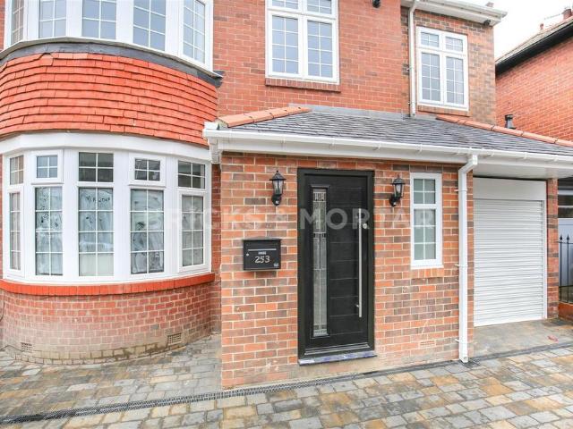 Flat for rent in Heaton, Tyne And Wear