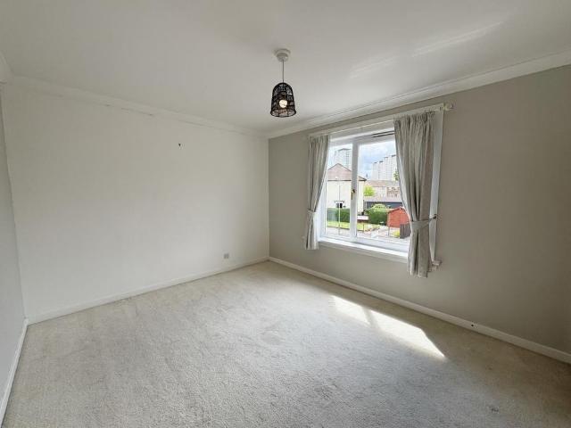 Apartment for rent in Knightswood, Scotland