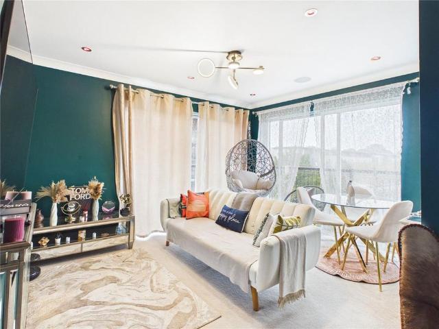 Apartment for rent in Red Hill, Surrey
