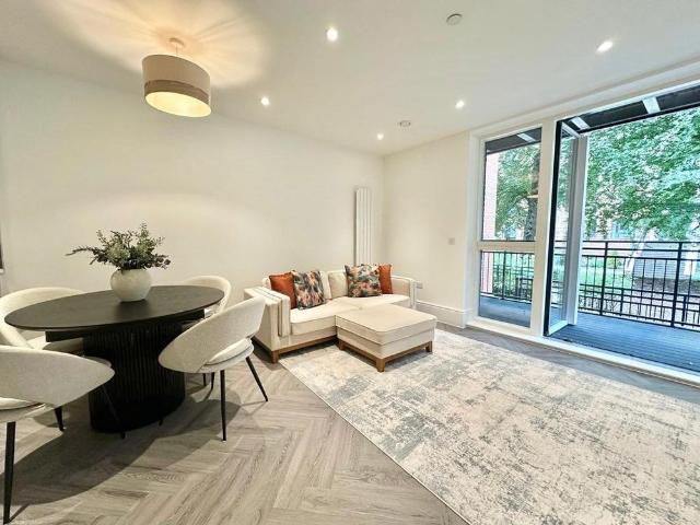 Apartment for rent in The Close, Hampshire