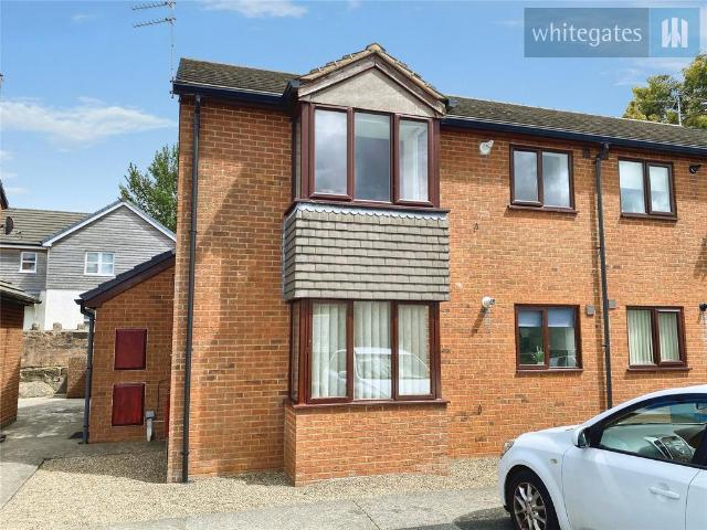 Flat for rent in Coedpoeth, Wales