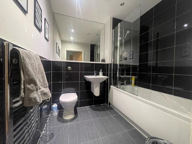 Apartment for rent in Cardiff International Sports Village, Falcon Lodge