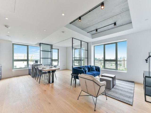 Apartment for rent in Poplar Grove, Greater London