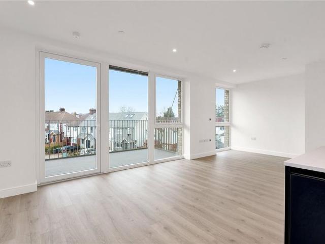 Apartment for rent in Alperton, Greater London