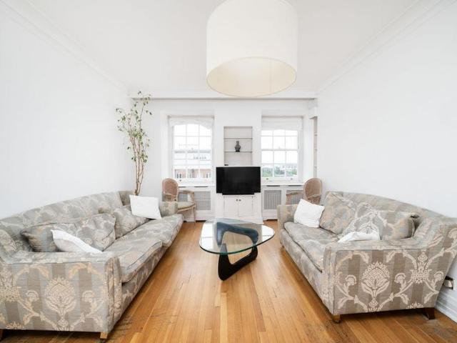Apartment for rent in St. John's Wood, Greater London
