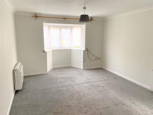 Apartment for rent in Central, Heathlands