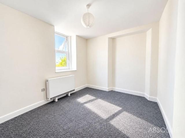 Apartment for rent in Oldway, Livermead