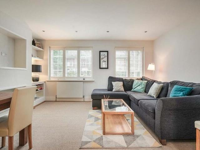 Apartment for rent in Carshalton Beeches, Greater London