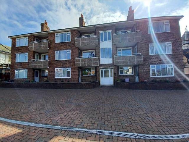Flat for rent in Blackpool, Squires Gate