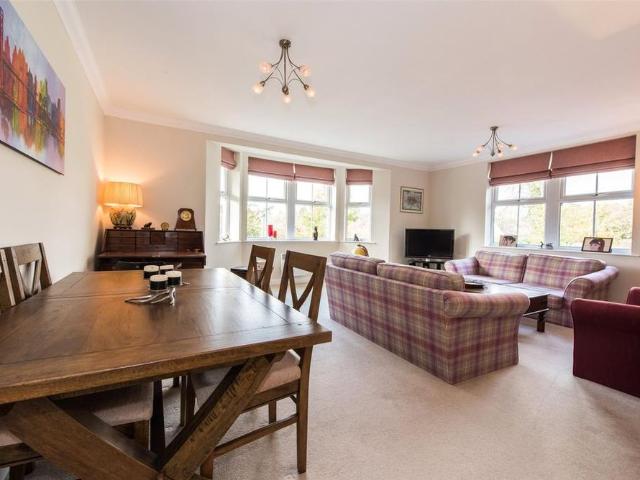 Apartment for rent in Red Hill, Surrey
