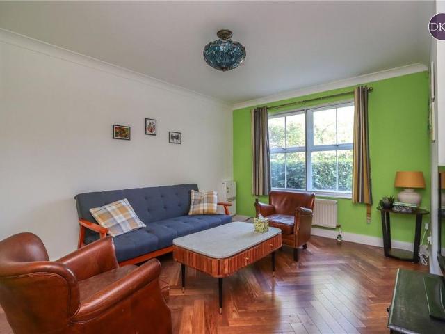 Apartment for rent in Moneyhill, Batchworth