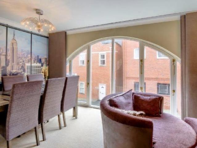Flat for rent in High Field, York