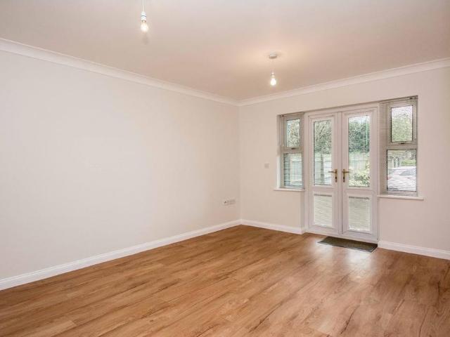 Apartment for rent in Mortimer, West Berkshire