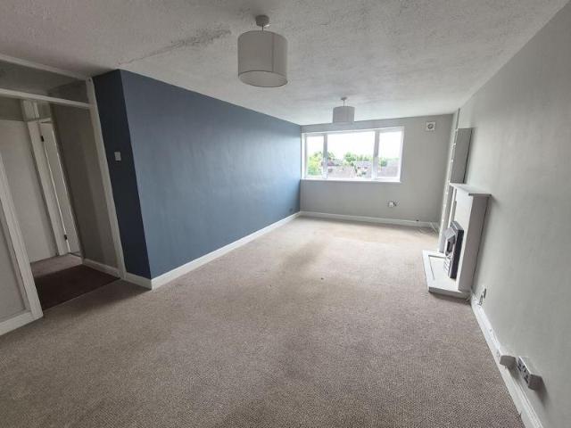 Apartment for rent in Landywood, Great Chatwell