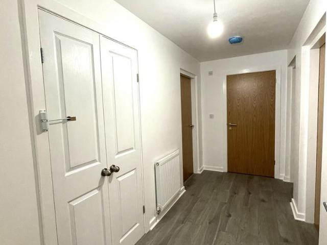 Flat for rent in New Ferry, Wirral
