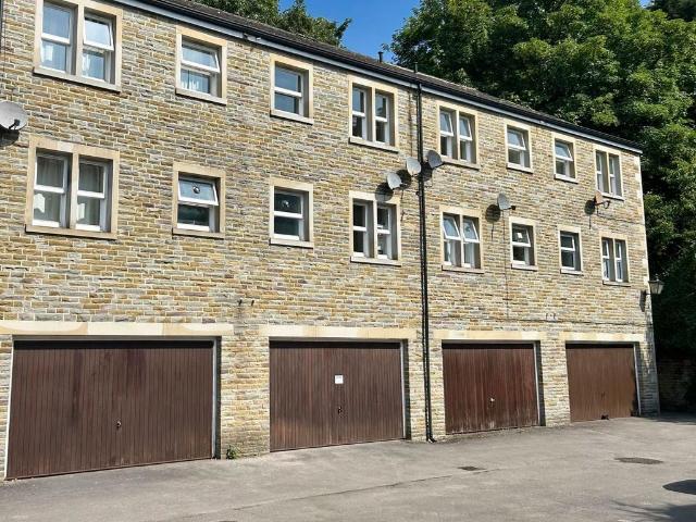 Flat for rent in West Yorkshire