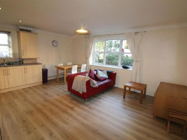 Apartment for rent in Kirkstall, West Yorkshire
