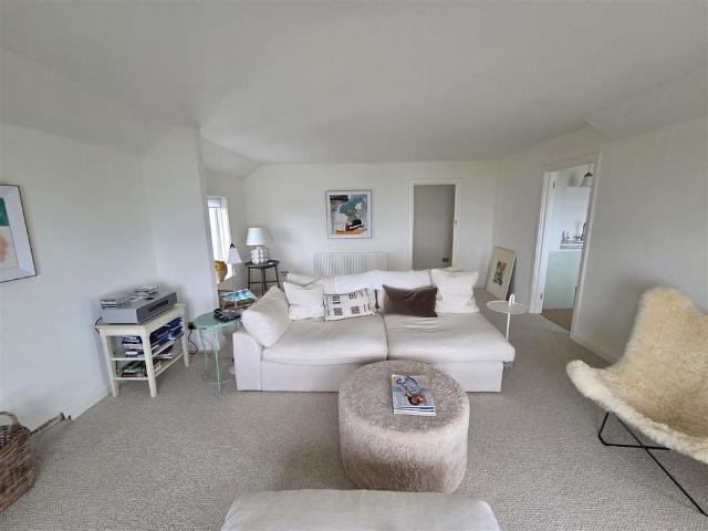 Apartment for rent in Talskiddy, St. Columb Major