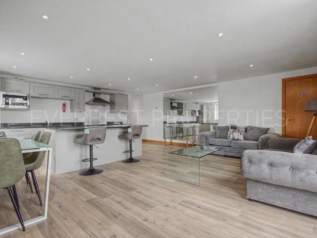 Flat for rent in Grainger Town, Tyne And Wear