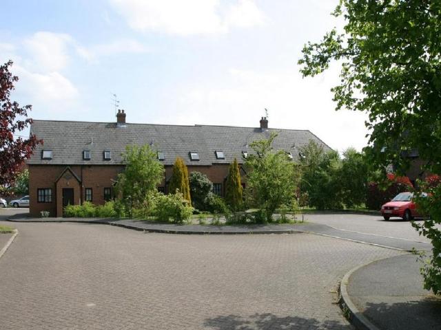 Apartment for rent in Stone with Bishopstone and Hartwell, Stone