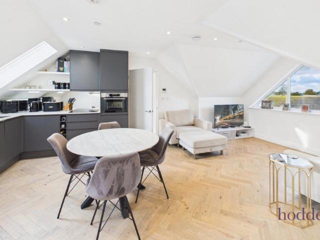 Flat for rent in Chertsey, Runnymede