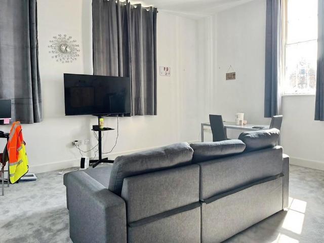 Apartment for rent in Wotton Pitch, Gloucester