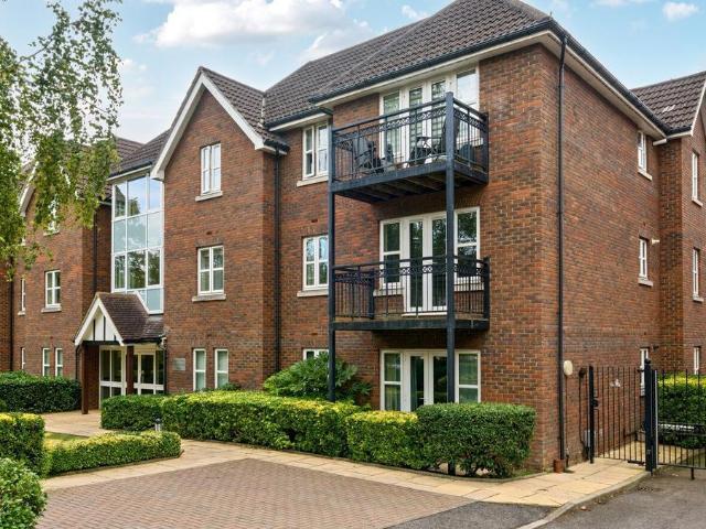 Flat for rent in Shortlands, Greater London