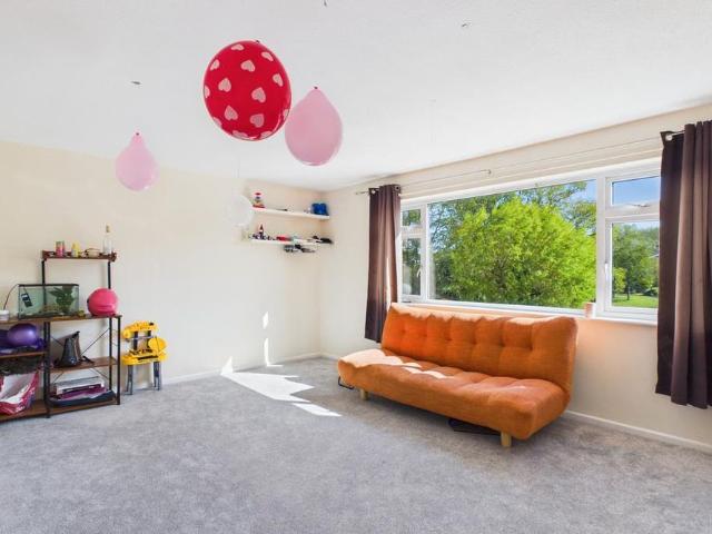 Apartment for rent in Buckley Wells, Bury