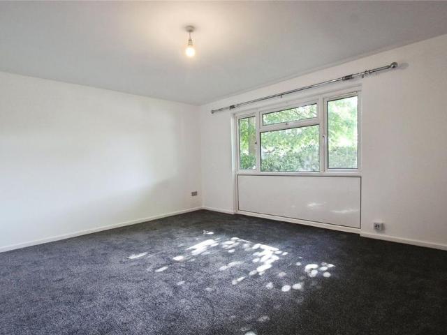 Apartment for rent in Hanworth, Bracknell