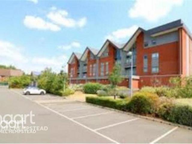 Flat for rent in Batchworth, Hertfordshire