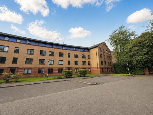 Flat for rent in Cessnock, Scotland