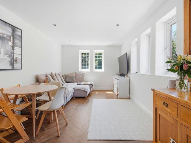 Apartment for rent in Chavey Down, Winkfield
