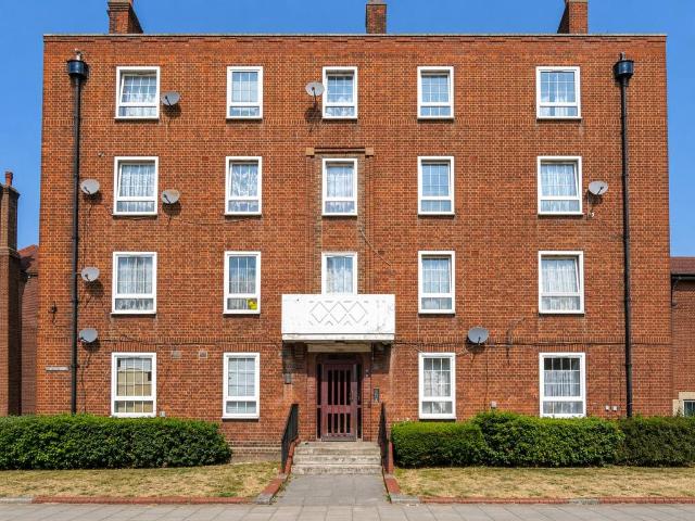 Flat for rent in Streatham Hill, Greater London
