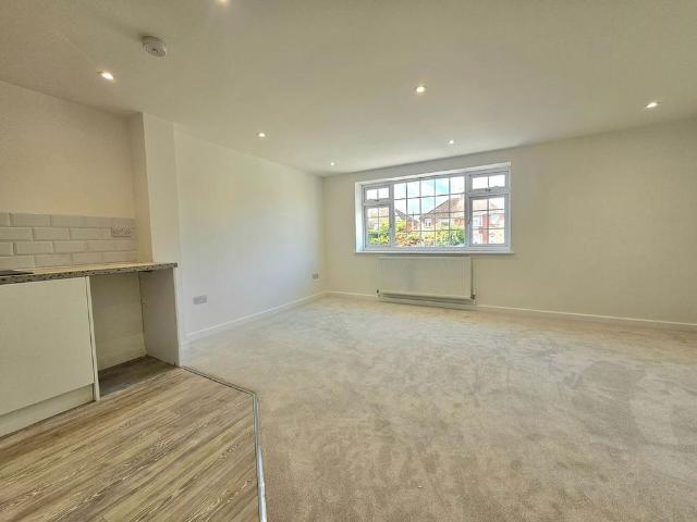 Apartment for rent in Cross In Hand, East Sussex