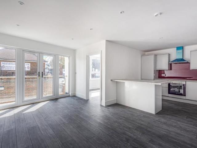 Apartment for rent in Woking, Surrey