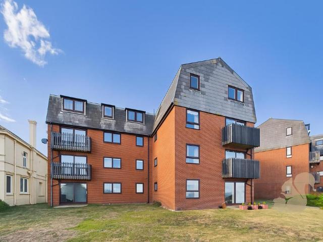 Flat for rent in Holland-on-Sea, Dale Hill