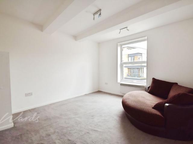 Apartment for rent in River, Ash