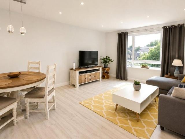 Apartment for rent in Horsell, Woking