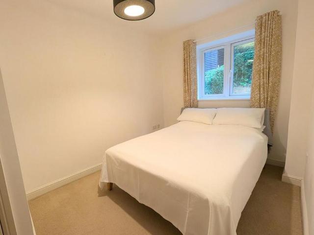 Apartment for rent in Totland, Isle Of Wight