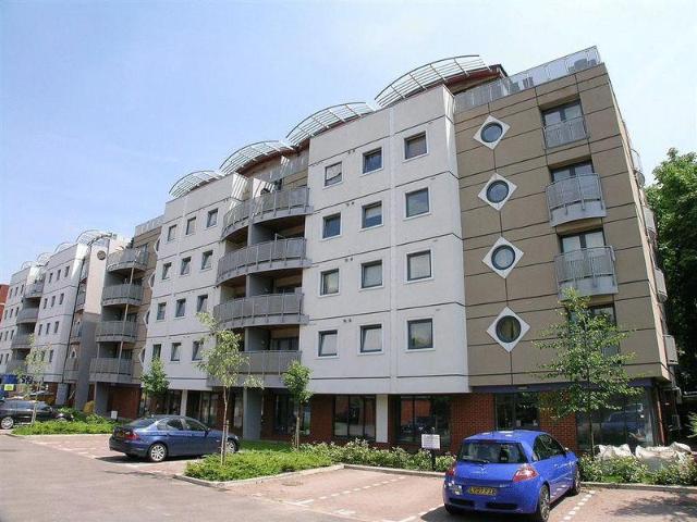 Flat for rent in London Borough of Croydon, Purley