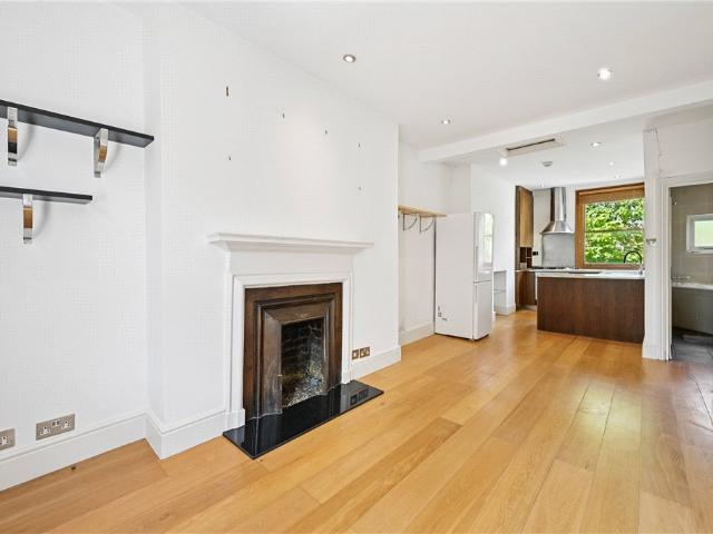 Apartment for rent in Earl's Court, Greater London
